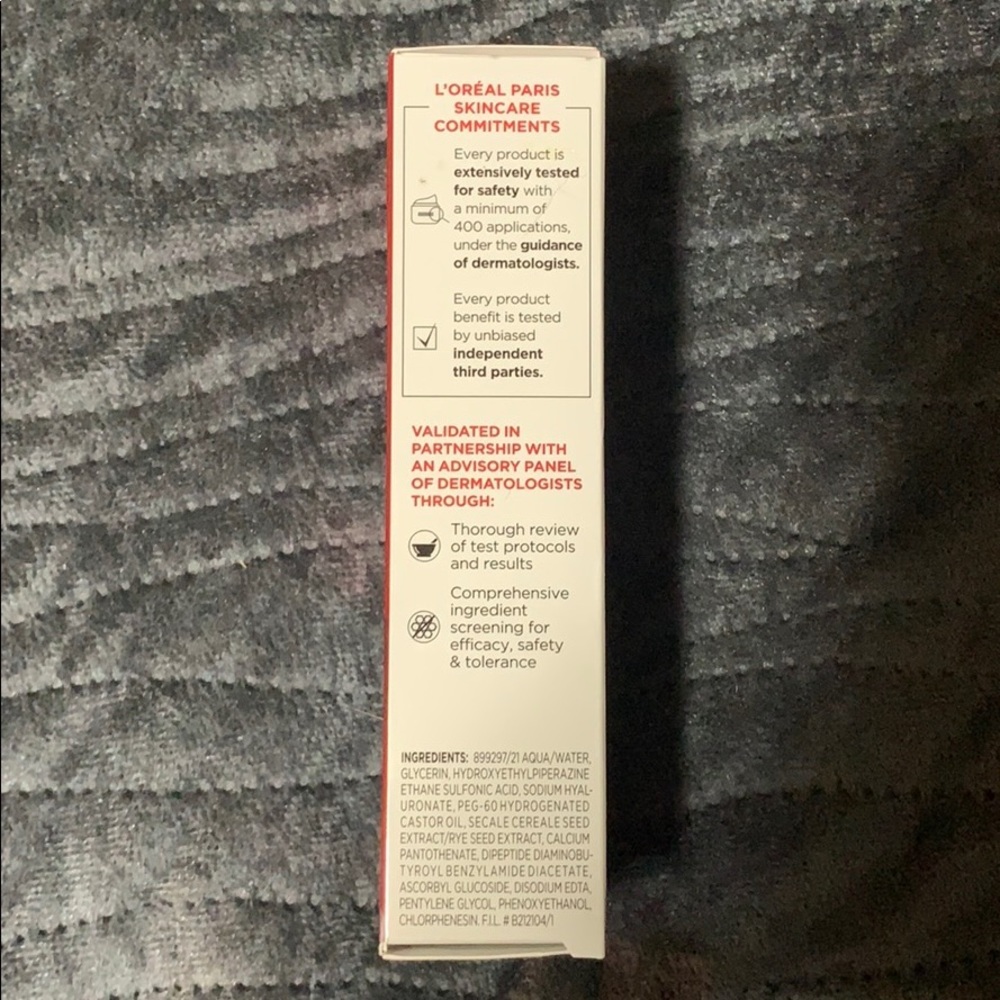 L’ORÉAL Revitalift - Picture 2 of 3